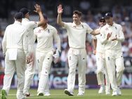 ലീഡ്‌സില്‍ ഇംഗ്ലണ്ടിന് മേല്‍ക്കൈ; 128 റണ്‍സിനു മുന്നില്‍