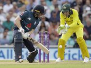 ഒന്നാം ഏകദിനം: പുതിയ നായകനു കീഴില്‍ ഓസീസിന് രക്ഷയില്ല; ഇംഗ്ലണ്ടിനോട് തോറ്റ് തുടങ്ങി