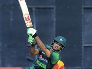 തകര്‍ത്തടിച്ച് ഫഖര്‍ സമാന്‍; പാക് ക്രിക്കറ്റില്‍ ചരിത്രമെഴുതി; ആദ്യ ഡബിള്‍ സെഞ്ച്വറി