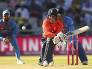 ലോകേഷ് രാഹുലിന് സെഞ്ച്വറി, ഇന്ത്യ എട്ടു വിക്കറ്റിന് ഇംഗ്ലണ്ടിനെ തോല്‍പ്പിച്ചു