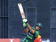 ട്വന്റി20: മിനി ഫൈനലില്‍ കംഗാരുക്കള്‍ വീണു; പാകിസ്താന് മിന്നും ജയം