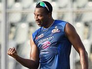 ഇത് താന്‍ പൊള്ളാര്‍ഡ് സ്റ്റൈല്‍, കന്നി സെഞ്ച്വറിയുമായി കത്തിക്കയറി; തുടര്‍ തോല്‍വിക്കും ബ്രേക്ക്