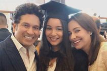 മകളില്‍ അഭിമാനിക്കുന്ന പിതാവ്; സച്ചിന്റെ മകള്‍ ഇനി ഡോക്ടര്‍; ചിത്രങ്ങള്‍ വൈറല്‍