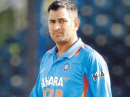 സച്ചിന്‍ ക്രിക്കറ്റ് ദൈവമായിരിക്കാം, എന്നാല്‍ ധോണിയാണ് രാജാവെന്ന് ബൗളറുടെ പുകഴ്ത്തല്‍