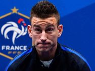 ദെഷാംപ്‌സിന് വിമര്‍ശനം, ഇനി ഫ്രാന്‍സിനായി കളിക്കില്ല... വിരമിക്കല്‍ പ്രഖ്യാപിച്ച് കോസിയെല്‍നി