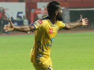 ഐഎസ്എല്‍: സൂപ്പര്‍ ബ്ലാസ്റ്റേഴ്‌സ്... അവിശ്വസനീയ തിരിച്ചുവരവ്, ജംഷഡ്പൂരിനെ കുരുക്കി (2-2)