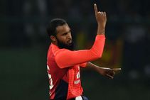 മഴക്കളിയില്‍ ശ്രീലങ്കയെ നാണം കെടുത്തി ഇംഗ്ലണ്ട്; പരമ്പരയില്‍ ലീഡ്