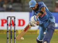 കോലിയുടെ ഹാട്രിക് സെഞ്ച്വറിക്കും രക്ഷിക്കാനായില്ല, ഇന്ത്യ കീഴടങ്ങി... വിന്‍ഡീസ് ജയം 43 റണ്‍സിന്