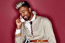 സാക്ഷി ധോണിയുടെ പിറന്നാളിന് കേക്ക് മുറിക്കുമ്പോള്‍ പാണ്ഡ്യയുടെ പുകവലി; ആരാധകര്‍ക്ക് ഞെട്ടല്‍