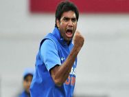 ലോകകപ്പ് നേടിയ ഇന്ത്യന്‍ ടീമംഗമായ മുനാഫ് പട്ടേല്‍ ക്രിക്കറ്റ് കളിയില്‍ നിന്നും വിരമിച്ചു