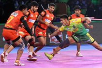 പ്രോ കബഡി ലീഗ്; ചാമ്പ്യന്മാരെ വീഴ്ത്തി ബെംഗളുരു, പൂണേരി പള്‍ട്ടാനും വിജയം