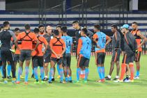 എഎഫ്‌സി ഫുട്‌ബോള്‍; വമ്പന്‍ പ്രതീക്ഷകളുമായി ഇന്ത്യന്‍ ടീം യുഎഇയില്‍ എത്തി