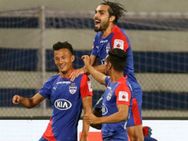 ഐഎസ്എല്‍: ഗുര്‍പ്രീത് ഹീറോയിസം, നോര്‍ത്ത് ഈസ്റ്റിനെ മറികടന്ന് ബെംഗളൂരു... ലീഗില്‍ വീണ്ടും തലപ്പത്ത്