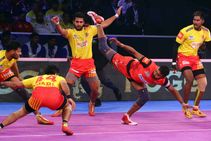 പ്രോ കബഡി ലീഗ്; പ്ലേ ഓഫില്‍ യുപി യോദ്ധയ്ക്ക് രണ്ടാം ജയം, ബെംഗളുരു ഗുജറാത്തിനെ വീഴ്ത്തി