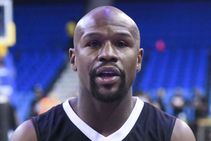 മൂന്നു മിനിറ്റിനുള്ളില്‍ എതിരാളിയെ ഇടിച്ചിട്ടു; മെയ്‌വെതര്‍ നേടിയത് 62 കോടി