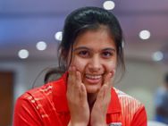 രണ്ട് കോടി രൂപയുടെ വാഗ്ദാനം പാലിച്ചില്ല; കായിക മന്ത്രിക്കെതിരെ ആഞ്ഞടിച്ച് മനു ഭാക്കര്‍