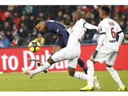 ഗോള്‍മഴ, പിഎസ്ജിക്ക് റെക്കോഡ് ജയം; ഹാട്രിക്കുമായി എംബാപ്പെയും കവാനിയും, നെയ്മറും കസറി