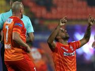 ഐഎസ്എല്‍: തോല്‍ക്കാന്‍ മനസ്സില്ലാതെ പൂനെയും എടിക്കെയും... ആവേശപ്പോര് സമനിലയില്‍