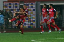 ഐഎസ്എല്‍; മുംബൈയെ വീഴ്ത്തി ജംഷദ്പൂര്‍ പ്ലേ ഓഫിനരികെ