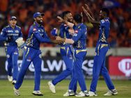 ഐപിഎല്‍: അമ്പമ്പോ അല്‍സാറി, അരങ്ങേറ്റത്തില്‍ ആറു വിക്കറ്റ്... ഹൈദരാബാദ് നാണം കെട്ടു