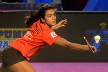 സിംഗപ്പൂര്‍ ഓപ്പണ്‍ സെമിഫൈനല്‍; ഒകുഹാരയ്ക്ക് മുന്നില്‍ പിവി സിന്ധുവിന് കാലിടറി