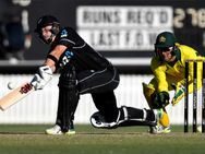 ലോകകപ്പ് സന്നാഹം: സ്മിത്തിന്റെ ഇന്നിങ്‌സ് വിഫലം, ചാംപ്യന്മാരെ കിവികള്‍ മലര്‍ത്തിയടിച്ചു