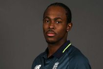 ജോഫ്ര ആര്‍ച്ചര്‍ തിളങ്ങി; ടി20യില്‍ പാക്കിസ്ഥാനെ കെട്ടുകെട്ടിച്ച് ഇംഗ്ലണ്ട്