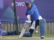 ലോകകപ്പ്: ഇംഗ്ലീഷ് പരീക്ഷയ്ക്ക് ധോണി റെഡി, ഇനിയുദിക്കുമോ വിന്റേജ് ധോണി?