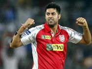 പഞ്ചാബിന്റെ ബൗളിങ് കരുത്ത് മന്‍പ്രീത് സിങ് ഗോണി കളിയവസാനിപ്പിച്ചു