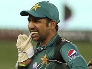 ഇന്ത്യക്കെതിരായ തോല്‍വിക്ക് കാരണം ടീമിലെ പ്രശ്‌നങ്ങള്‍, സര്‍ഫ്രാസ് ഉടന്‍ തെറിക്കും, പറയുന്നത് ഇവര്‍