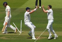 ഇംഗ്ലണ്ട് അയര്‍ലന്‍ഡ് ടെസ്റ്റ് മത്സരം കടുക്കുന്നു; അയര്‍ലന്‍ഡ് ചരിത്രത്തിനരികെ