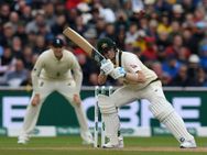 ആഷസ്: ഇംഗ്ലണ്ടിന്റെ എതിര്‍പ്പ് വകവെച്ചില്ല, ആദ്യ ദിനം കളിച്ചത് ബെയ്ല്‍സില്ലാതെ — കാരണമിതാണ്