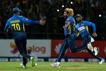 നാല് പന്തില്‍ നാല് വിക്കറ്റ്.. മലിംഗ കൊടുങ്കാറ്റില്‍ ന്യൂസിലന്‍ഡ് തകര്‍ന്നു