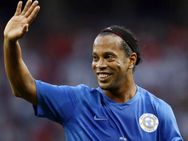 റൊണാള്‍ഡീന്യോ ഒടുവില്‍ ബൂട്ടഴിക്കുന്നു; വിരമിക്കല്‍ മത്സരം കൊളംബിയന്‍ ടീമിനൊപ്പം