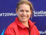 ക്രിക്കറ്റില്‍ ചരിത്രമെഴുതി വനിതാ അമ്പയര്‍ ലോറന്‍ ഏഗന്‍ബാഗ്