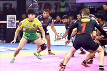 പ്രോ കബഡി ലീഗ്; റെയ്ഡ് റെക്കോര്‍ഡ് തകര്‍ത്ത് പവന്‍, ബംഗളുരുവിനും മുംബയ്ക്കും ജയം