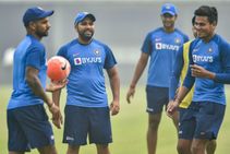 സഞ്ജുവിന് അവസരം ഇല്ല? ബൗളിങ് നിരയില്‍ മാറ്റമുണ്ടായേക്കും; സൂചന നല്‍കി രോഹിത്