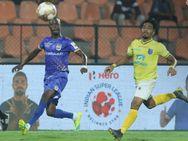 ISL: തുടര്‍ച്ചയായി ആറാം കളിയിലും ജയമില്ല... മുംബൈക്കെതിരേ ബ്ലാസ്റ്റേഴ്‌സിന് സമനില മാത്രം (1-1)