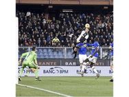 മെസ്സിക്ക് ഒരിക്കലും ഇത് സാധിക്കില്ല; ക്രിസ്റ്റ്യാനോയുടെ അത്ഭുത ഹെഡ്ഡറില്‍ ഞെട്ടി ശാസ്ത്രലോകവും