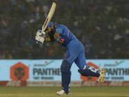 കട്ടക്കില്‍ 'കട്ടയ്ക്ക്' കളിച്ച് കോലി — ഇന്ത്യയ്ക്ക് ജയം, പരമ്പര