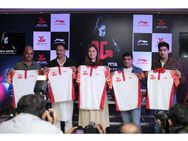 ഹൈദരാബാദില്‍ ബാഡ്മിന്റണ്‍ അക്കാദമി തുടങ്ങി ജ്വാല ഗുട്ട; ഗോപീചന്ദിനോട് എതിര്‍പ്പ്