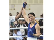 ജയിച്ചിട്ടും കലിപ്പടങ്ങാതെ മേരി കോം; സരീന് കൈ കൊടുത്തില്ല, താരത്തിന്റെ പ്രതികരണം