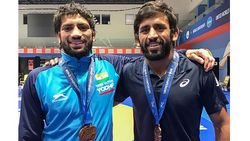 കരുത്തുകാട്ടി ഇന്ത്യ; റാങ്കിങ് സീരീസില്‍ ബജ്‌രംഗിനും രവി ദാഹിയയ്ക്കും സ്വര്‍ണം