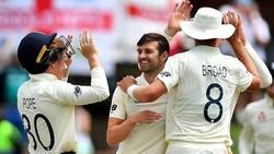 മൂന്നാം ടെസ്റ്റില്‍ സൗത്ത് ആഫ്രിക്കയെ നാണംകെടുത്തി ഇംഗ്ലണ്ട്