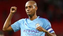 ബ്രസീലിയന്‍ താരം ഫെര്‍ണാണ്ടീഞ്ഞോ സിറ്റിയില്‍ തുടരും; പുതിയ കരാര്‍ ഒരു വര്‍ഷത്തേക്ക്