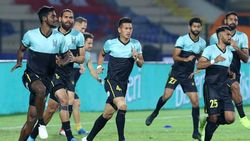 ഐഎസ്എല്‍; പ്ലേ ഓഫ് ലക്ഷ്യമാക്കി മുംബൈ, നാണക്കേട് ഒഴിവാക്കാന്‍ ഹൈദരാബാദും