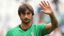 അവസരമില്ല, യുവന്റസ് വിട്ട് ജിനോയയിലേക്ക് തിരിച്ചുപോയി മാറ്റിയ പെരിന്‍