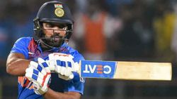 ഒരു ടീമിനെതിരേ 100 സിക്‌സര്‍!! ആ റെക്കോര്‍ഡ് ഹിറ്റ്മാന്‍ എടുക്കുമോ? നാഴികക്കല്ലുകള്‍ ഇനിയും