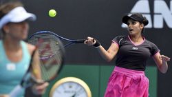 ത്രില്ലര്‍ വിജയം, മടങ്ങിവരവ് ഗംഭീരമാക്കി സാനിയ; ഹോബര്‍ട്ട് ഇന്റര്‍നാഷണലില്‍ ക്വാര്‍ട്ടറില്‍