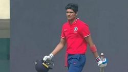 അമ്പയറെ ഭയപ്പെടുത്തിയ ശുഭ്മാന്‍ ഗില്ലിന് പണികിട്ടി, കനത്ത പിഴ